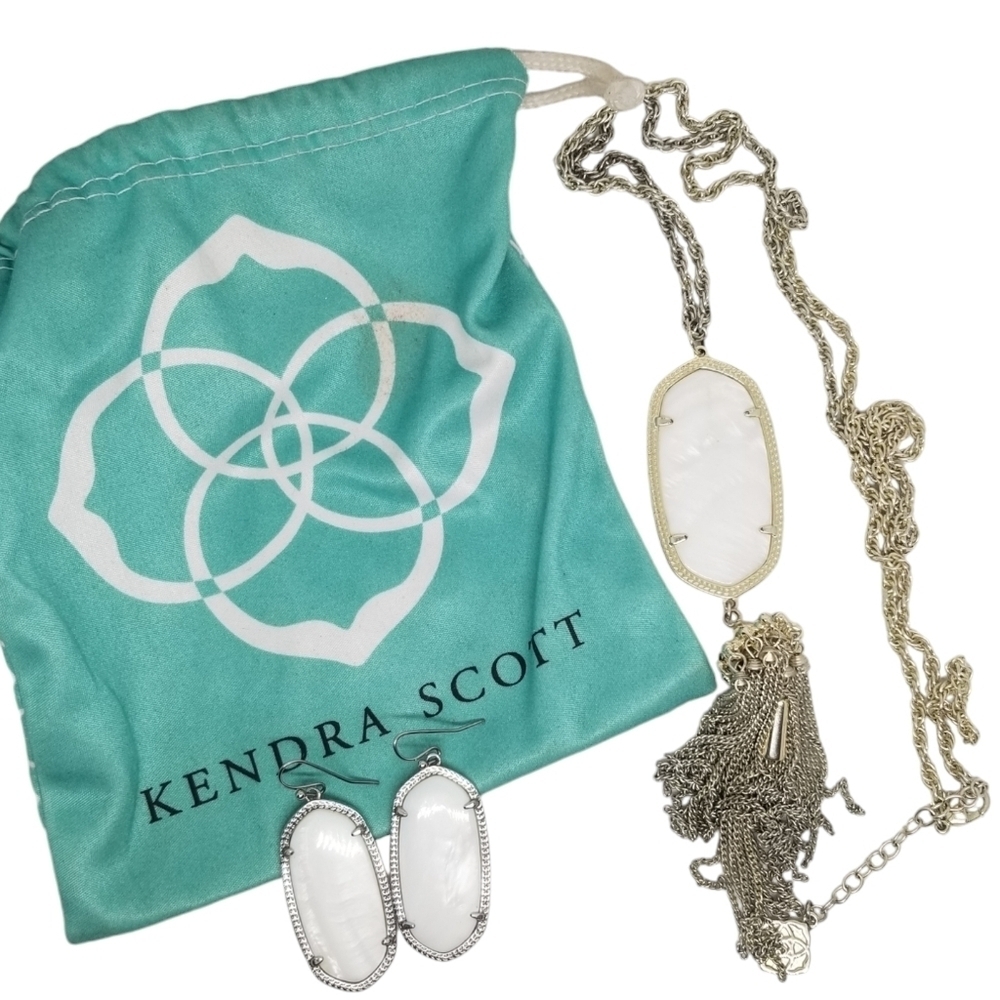 KENDRA SCOTT RAYNE PENDANT NECKLACE WITH MATCHING DANIELLE  EARRINGS & DUSTBAG